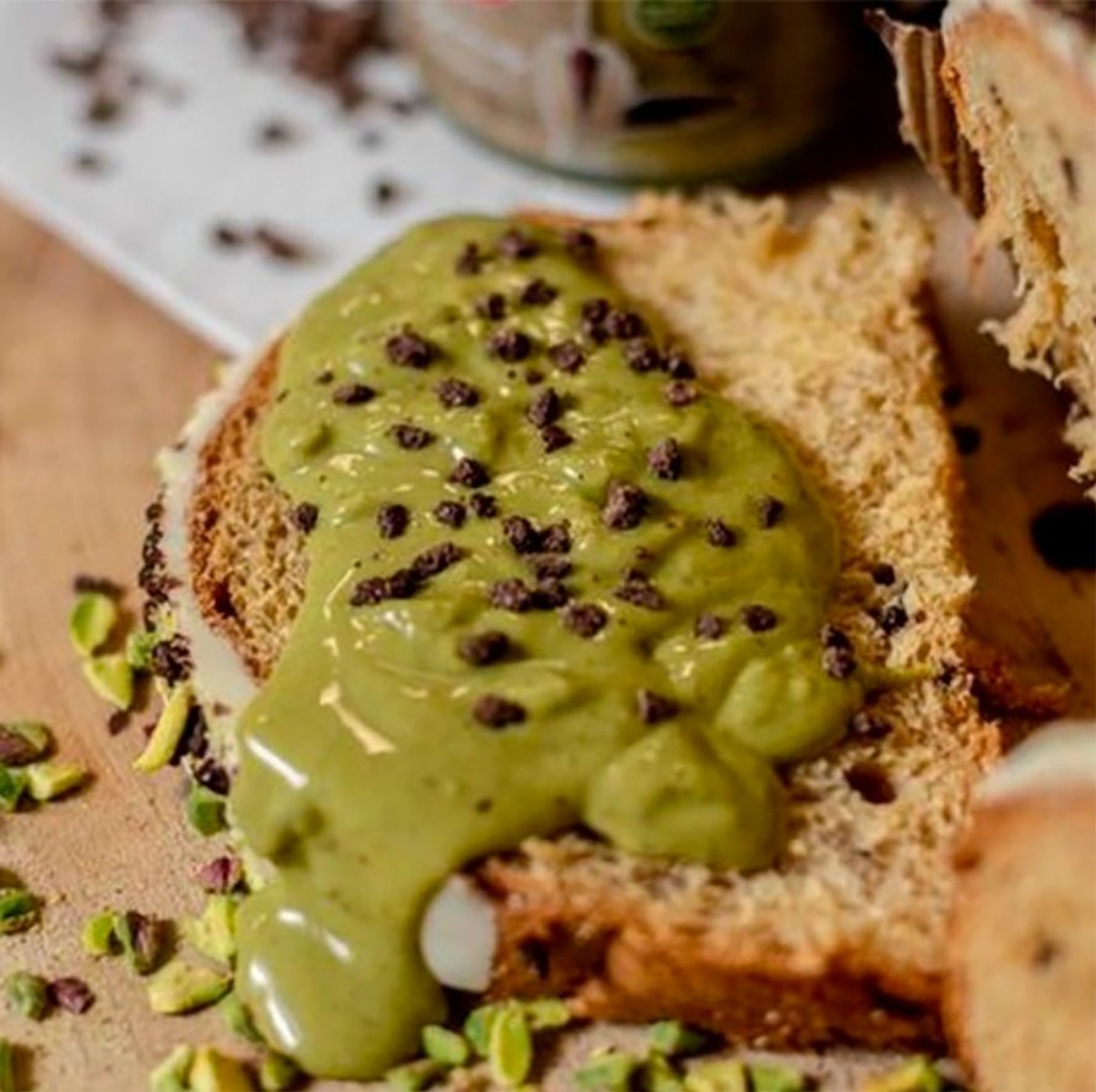 receta de Panettone artesanal de pistacho y chocolate di modica I.G.P. (750g) con tarro de crema de pistacho